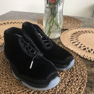 Black fur Jordan’s (Women’s)